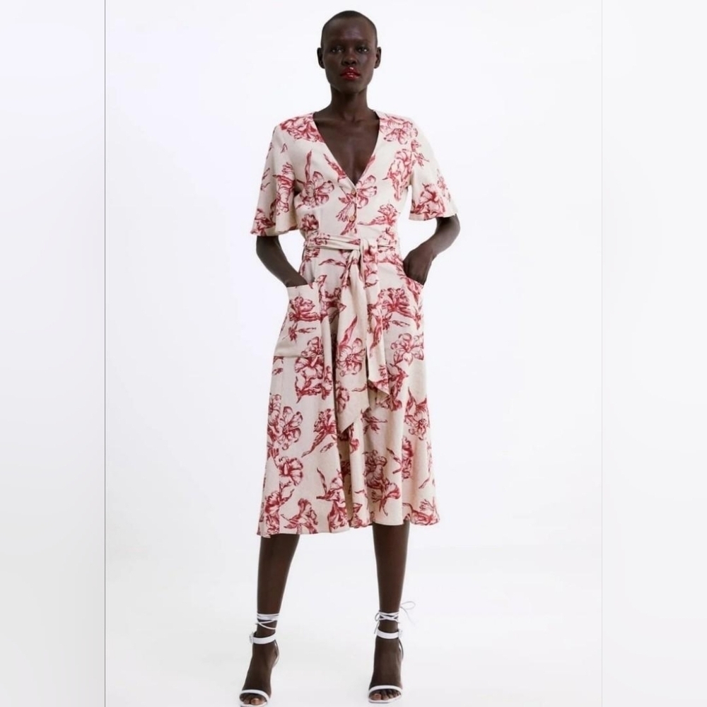 Floral V-Neck Button-Up Top